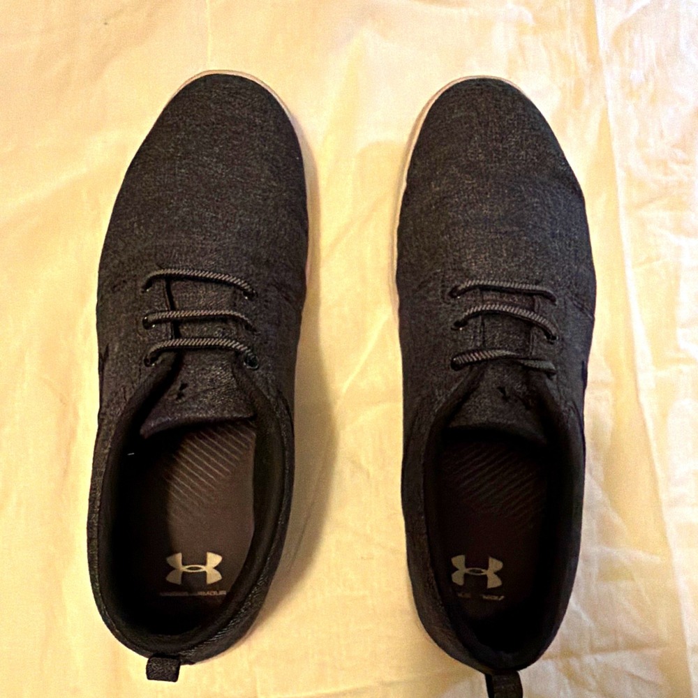 Under Armour Men's Black Low Top Lace Up Athletic Sneakers Solid Activewear